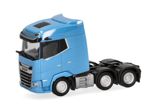 H0 Herpa 318983-2 DAF XG 3nápravový (6x2), světle modrý