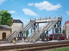 H0 Auhagen 11363 přechod přes trať